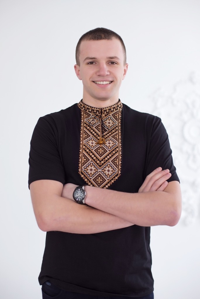 Чоловіча вишиванка Podolyanka Повстанська Чорна з коричневою вишивкою, Чоловіча вишиванка Podolyanka Повстанська L Чорна з коричневою вишивкою
Чоловіча вишиванка Podolyanka Повстанська Чорна з коричневою вишивкою, Чоловіча вишиванка Podolyanka Повстанська L Чорна з коричневою вишивкою