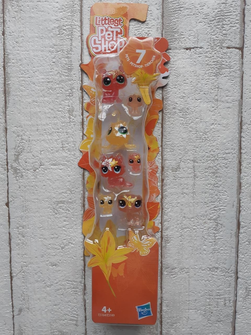 Набор из 7 фигурок петов Littlest Pet Shop Тигровая Лилия Hasbro E5164 
Набор из 7 фигурок петов Littlest Pet Shop Тигровая Лилия Hasbro E5164