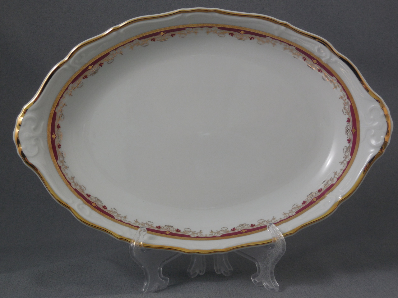 Блюдо для хлеба Thun Marie Loiuse K8800101 33см
Блюдо для хлеба Thun Marie Loiuse K8800101 33см