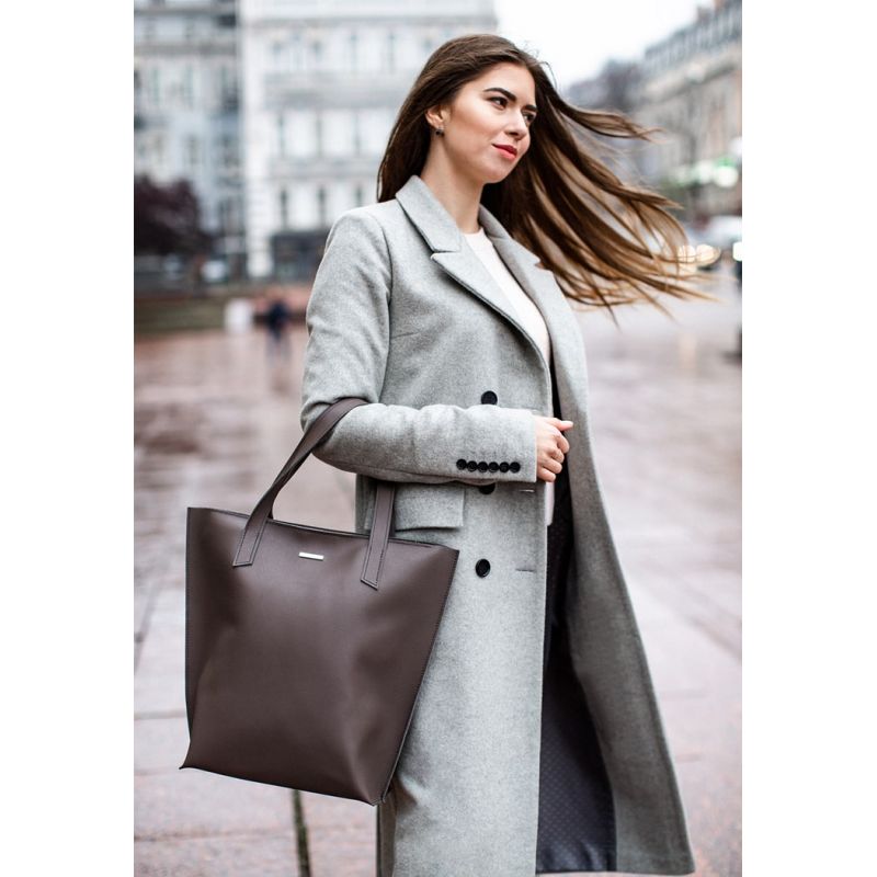 Женская сумка шоппер D.D. из натуральной кожи краст BlankNote BN-BAG-17-beige Темно-бежевая
Женская сумка шоппер D.D. из натуральной кожи краст BlankNote BN-BAG-17-beige Темно-бежевая