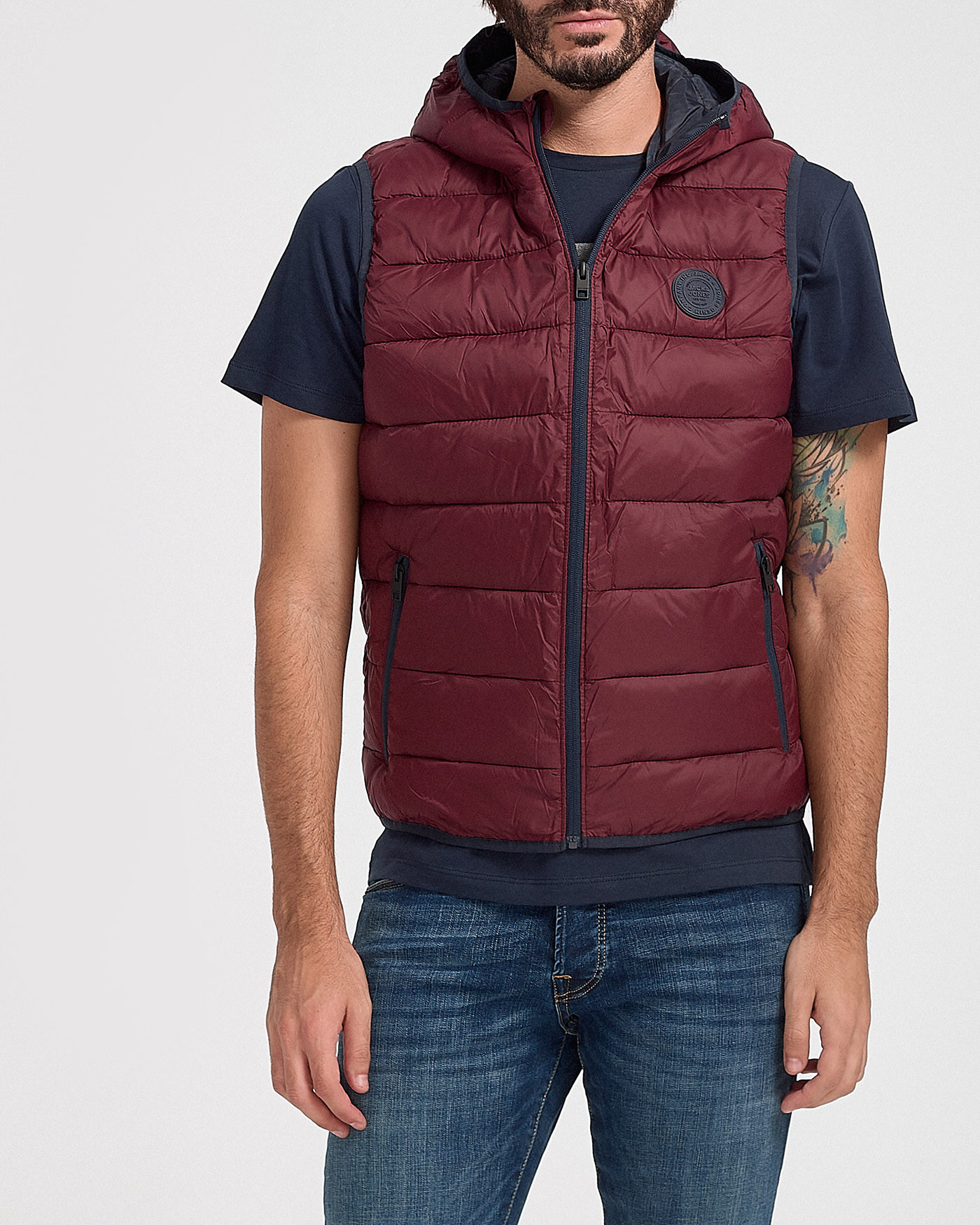 Жилет мужской Jack&Jones EMAGIC BODY WARMER HOOD 12173753 Port Royale S бордо
Жилет мужской Jack&Jones EMAGIC BODY WARMER HOOD 12173753 Port Royale S бордо