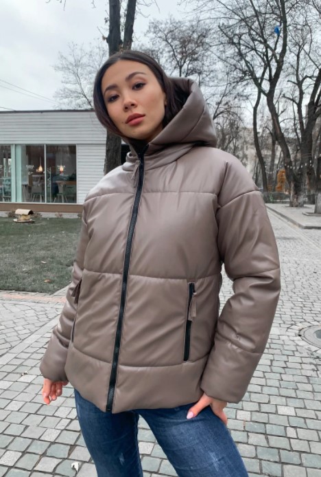 Женская куртка зимняя c капюшоном из эко кожи KML 007 (-) Бежевый (K 007/2 B, Женская куртка зимняя c капюшоном из эко кожи KML 007 L (46-48) Бежевый (K 007/2 B)
Женская куртка зимняя c капюшоном из эко кожи KML 007 (-) Бежевый (K 007/2 B, Женская куртка зимняя c капюшоном из эко кожи KML 007 L (46-48) Бежевый (K 007/2 B)