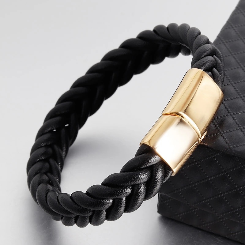 Браслет Мужской Kaylo Strong Wicker Black Gold Lock из натуральной кожи 20,5 см (vs-502-205)
Браслет Мужской Kaylo Strong Wicker Black Gold Lock из натуральной кожи 20,5 см (vs-502-205)