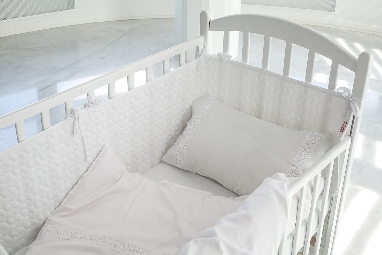 Комплект постельного белья Kiddy Fusion для кроватки Stokke с кружевом 100х140 см Белый (189)
Комплект постельного белья Kiddy Fusion для кроватки Stokke с кружевом 100х140 см Белый (189)
