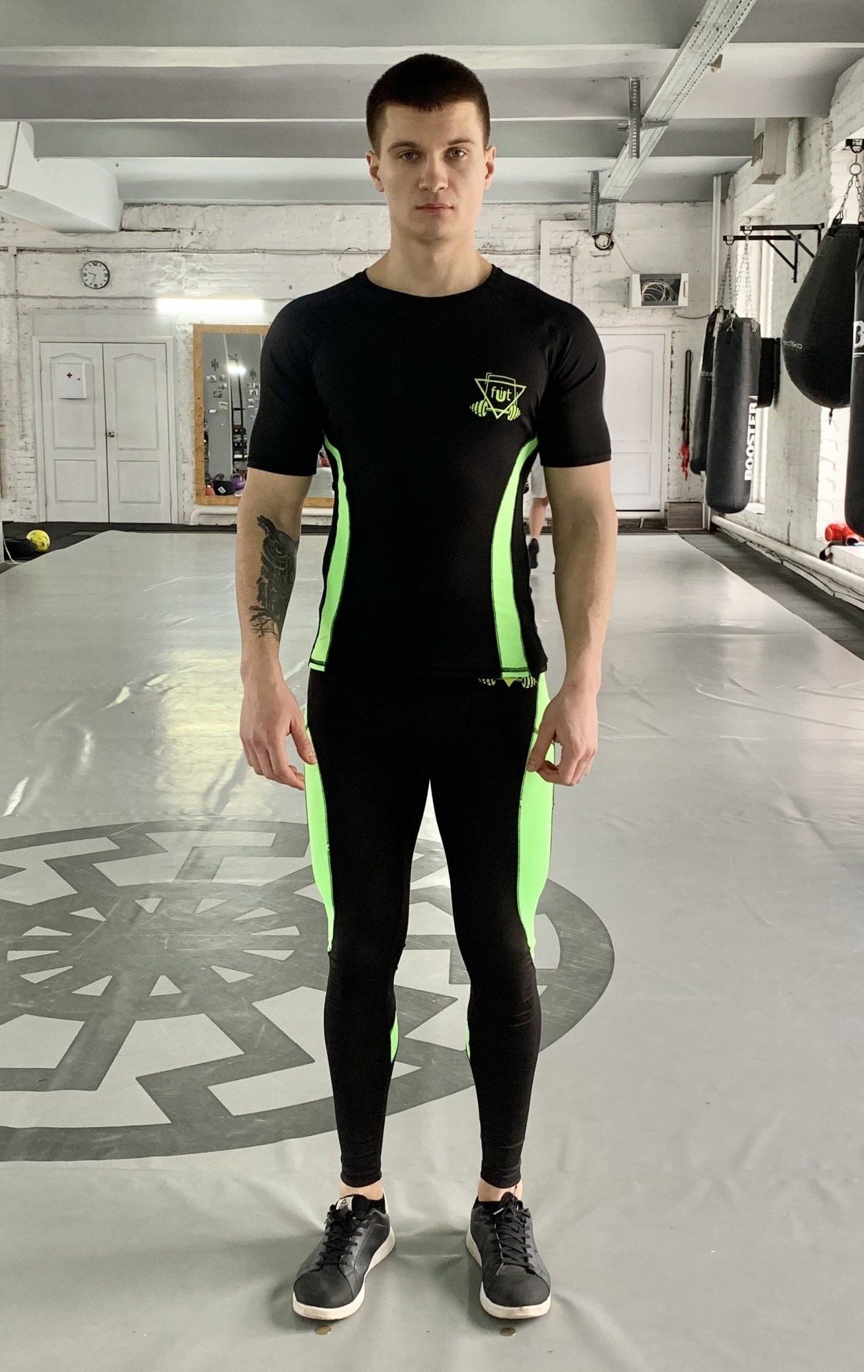 Мужской спортивный комплект (Рашгард+тайтсы) Armm G-black 2.0 FitU M Черный 000151397
Мужской спортивный комплект (Рашгард+тайтсы) Armm G-black 2.0 FitU M Черный 000151397