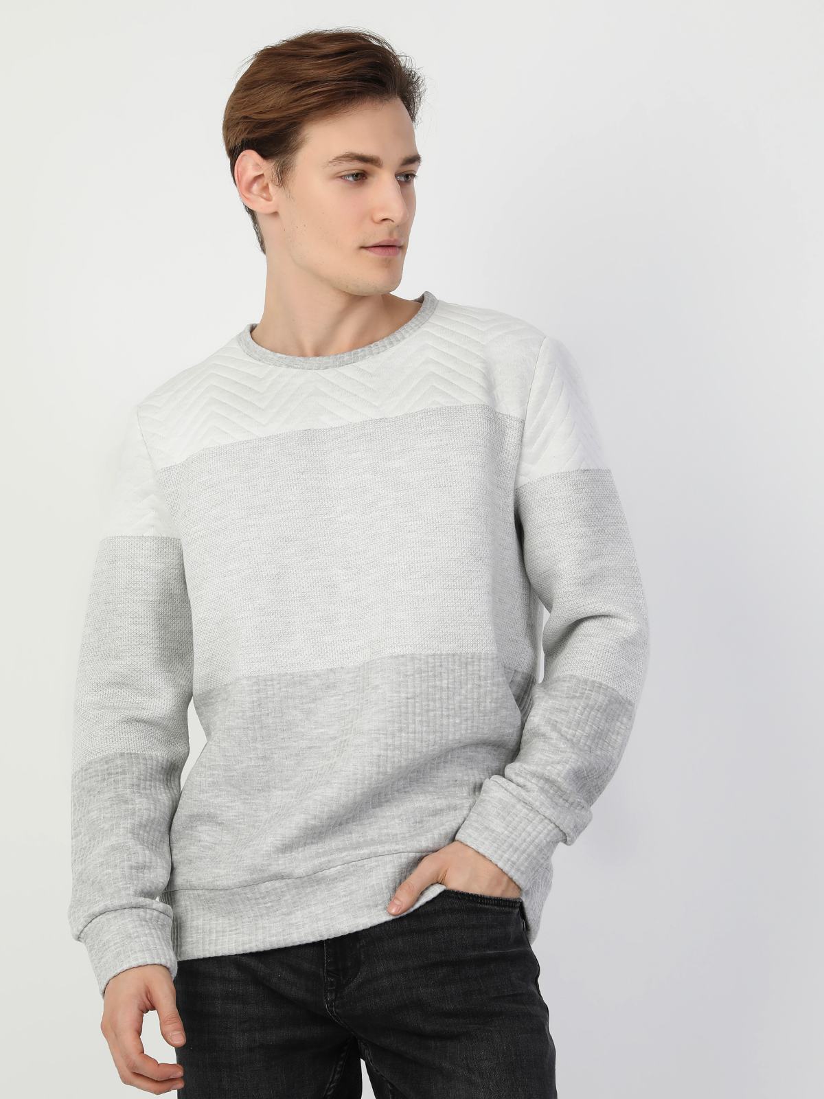 Свитшот Colin' CL1047356MGA Grey Melange, Свитшот Colin's CL1047356MGA S Grey Melange
Свитшот Colin' CL1047356MGA Grey Melange, Свитшот Colin's CL1047356MGA S Grey Melange