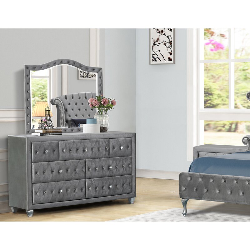 Комод Hosler с 7 ящиками и с зеркалом в комплекте - Little Room Baby House (WFR-242382-01)
Комод Hosler с 7 ящиками и с зеркалом в комплекте - Little Room Baby House (WFR-242382-01)