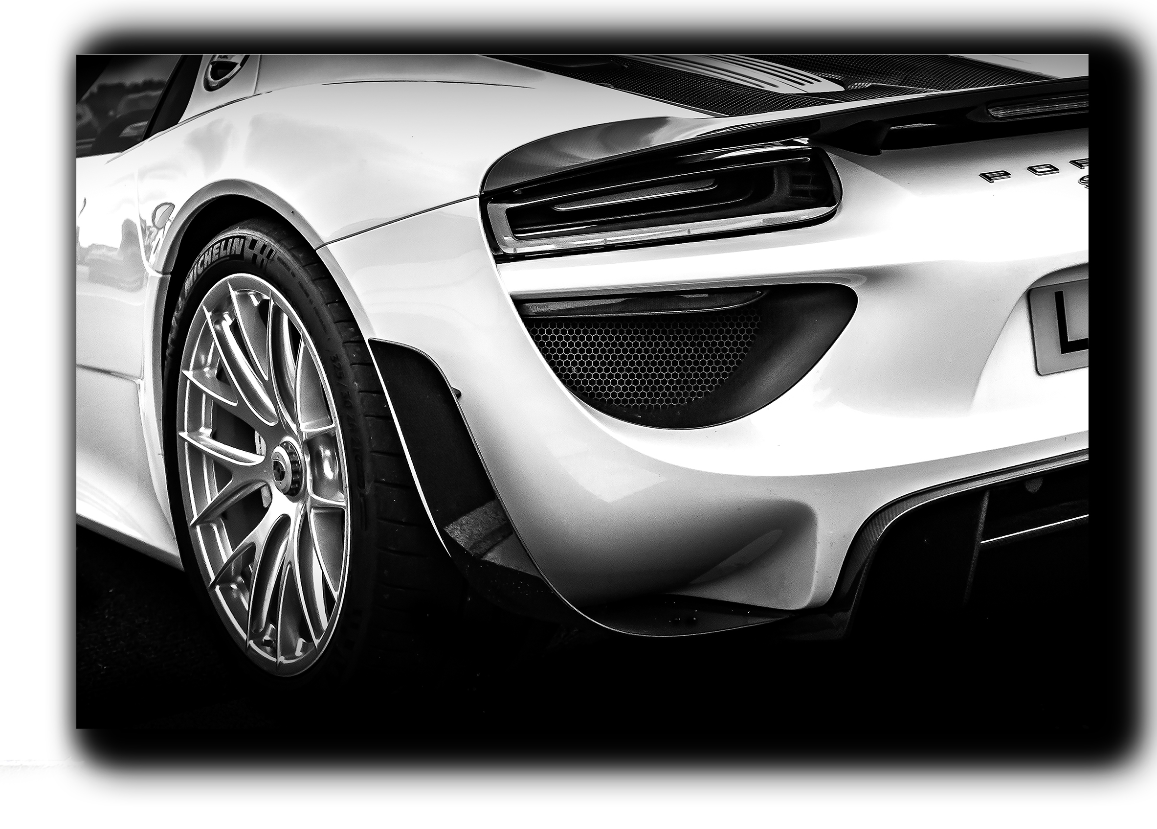 картина на холсте спортивный авто Porsche 918 Порше Hotel Arizona HD 51 см x 77 см
картина на холсте спортивный авто Porsche 918 Порше Hotel Arizona HD 51 см x 77 см