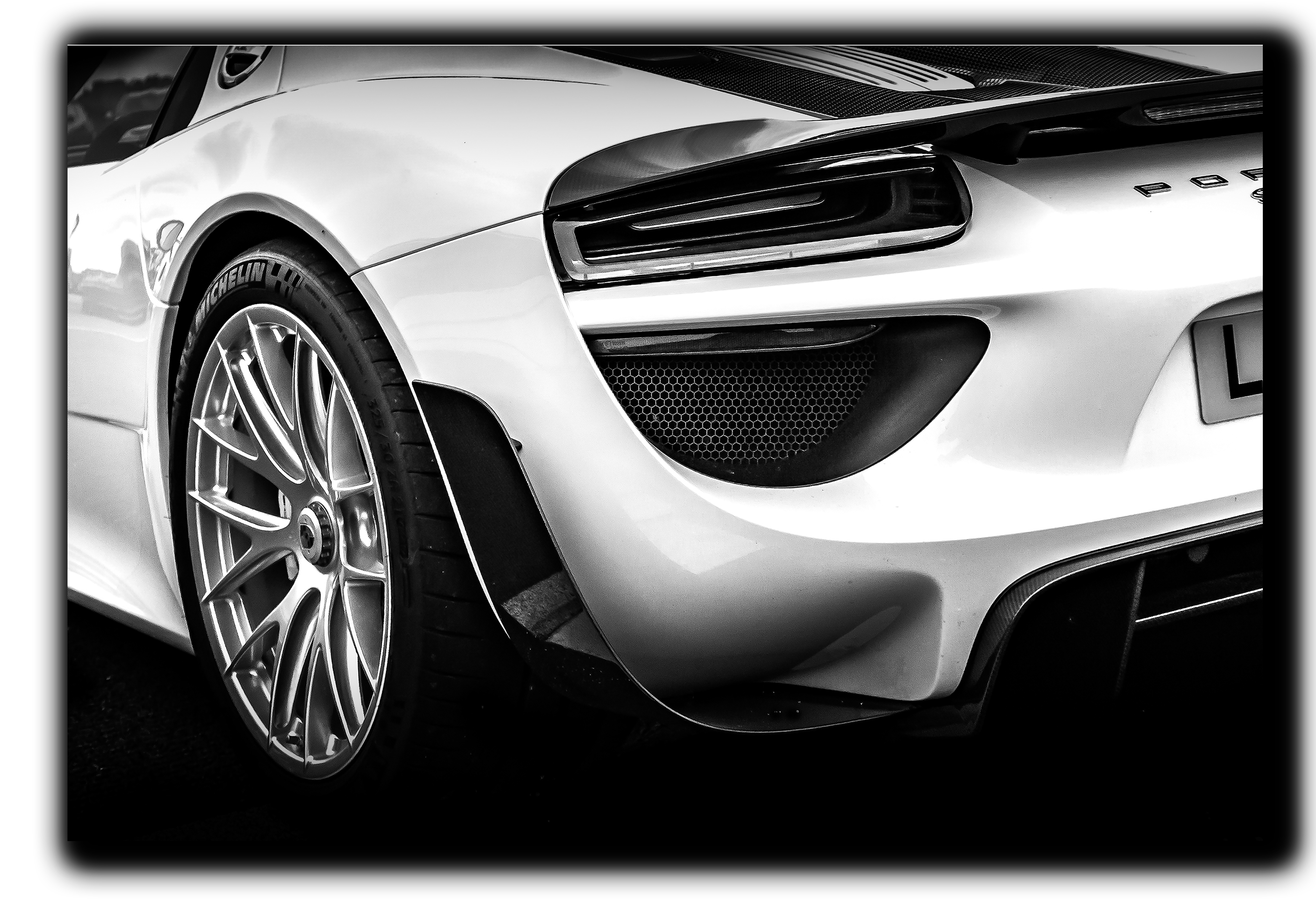 картина на холсте спортивный авто Porsche 918 Порше Hotel Arizona HD 84 см x 127 см
картина на холсте спортивный авто Porsche 918 Порше Hotel Arizona HD 84 см x 127 см