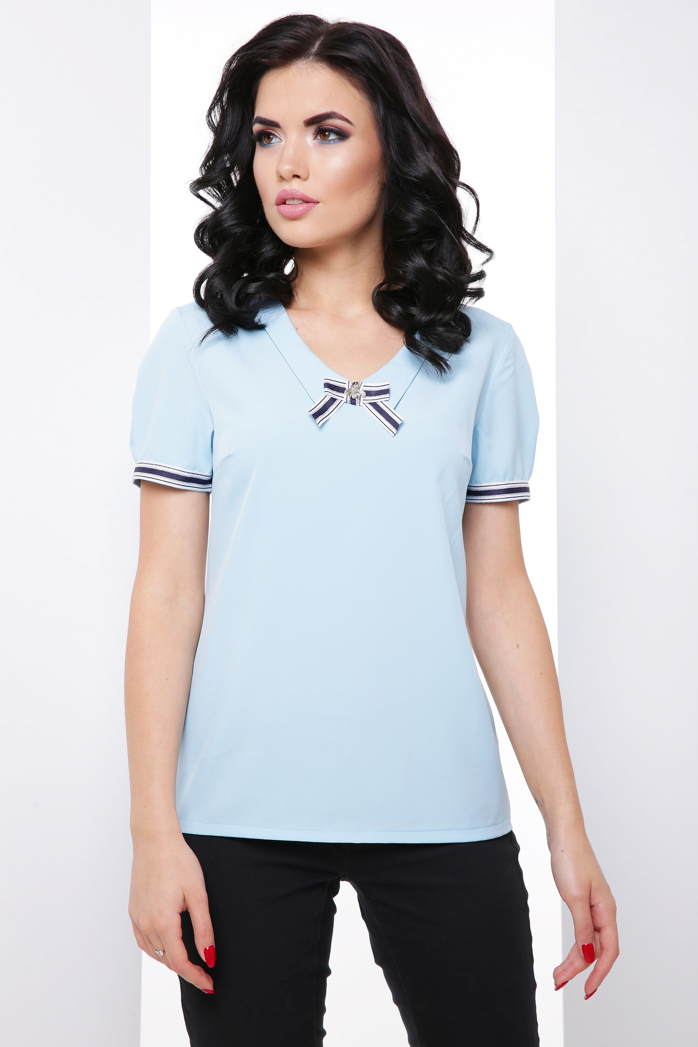 Блуза Salla "Испания" голубой 46
Блуза Salla "Испания" голубой 46