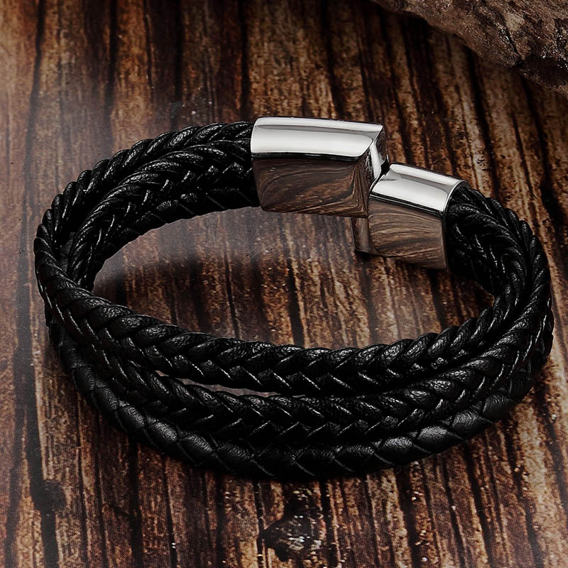 Женский кожаный браслет BroBand Three черный c светлой застежкой 20.5см (BB-THREE-OLDBLACK-SILVER-21-W)
Женский кожаный браслет BroBand Three черный c светлой застежкой 20.5см (BB-THREE-OLDBLACK-SILVER-21-W)