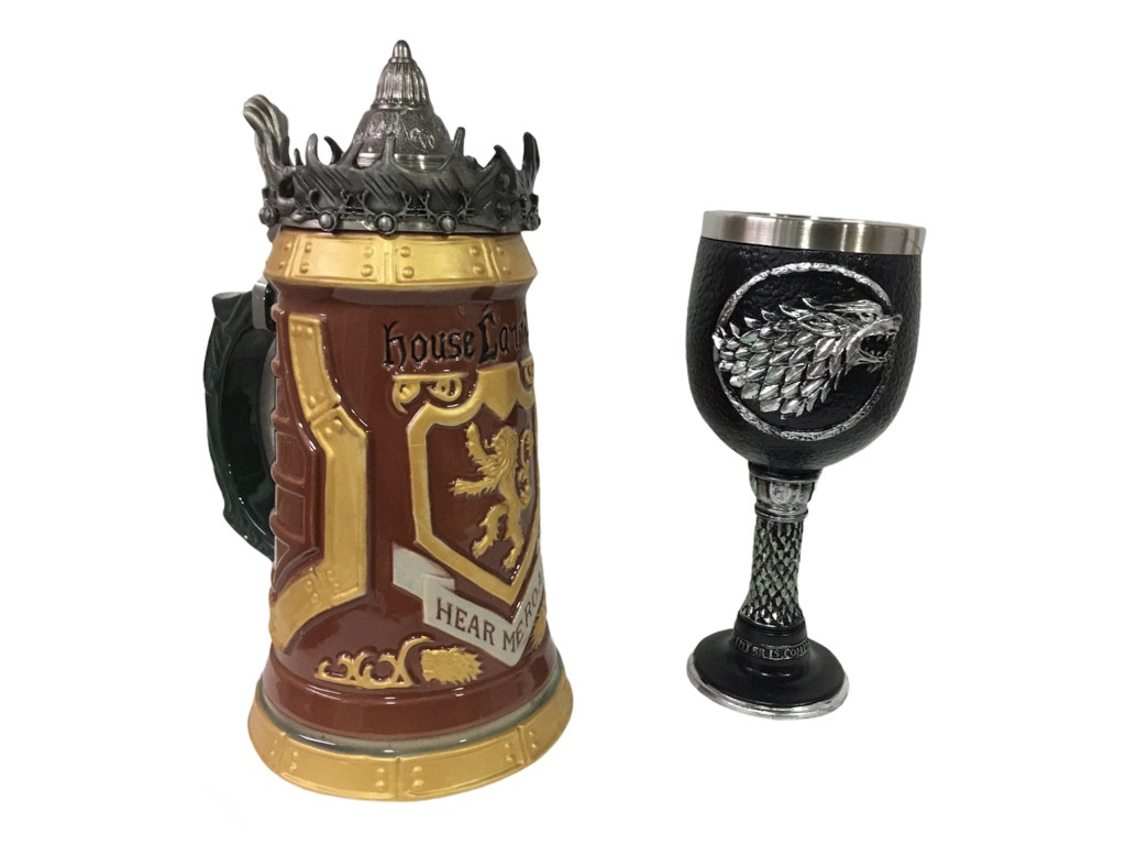 Подарочный набор Готика Кружка Game Of Thrones House Lannister Stein Игра Престолов Дом Ланнистеров и Дом Старков 650/200 мл
Подарочный набор Готика Кружка Game Of Thrones House Lannister Stein Игра Престолов Дом Ланнистеров и Дом Старков 650/200 мл