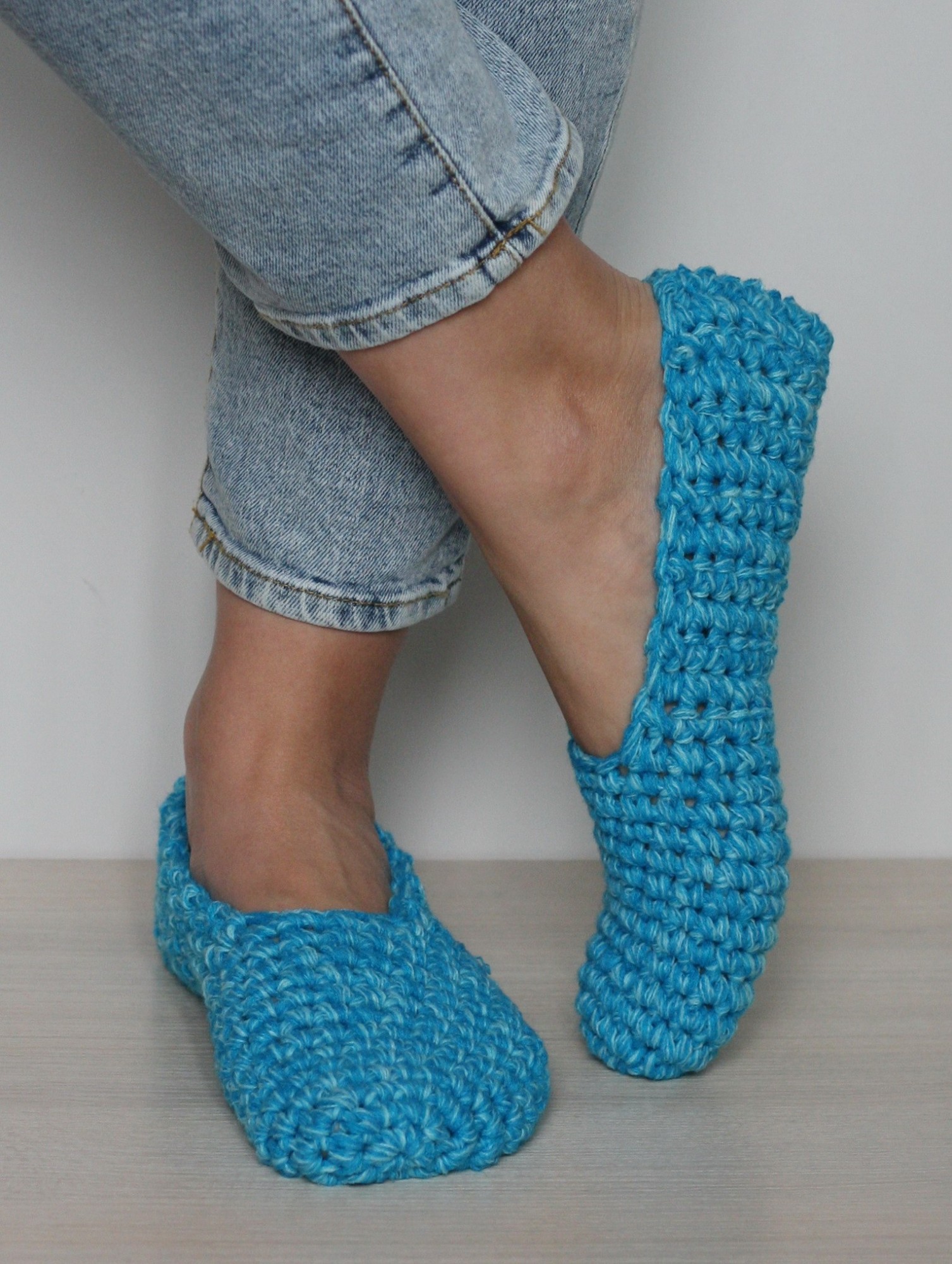 Вязаные тапочки для дома Madana Studio "Бирюза" 36/37рр
Вязаные тапочки для дома Madana Studio "Бирюза" 36/37рр