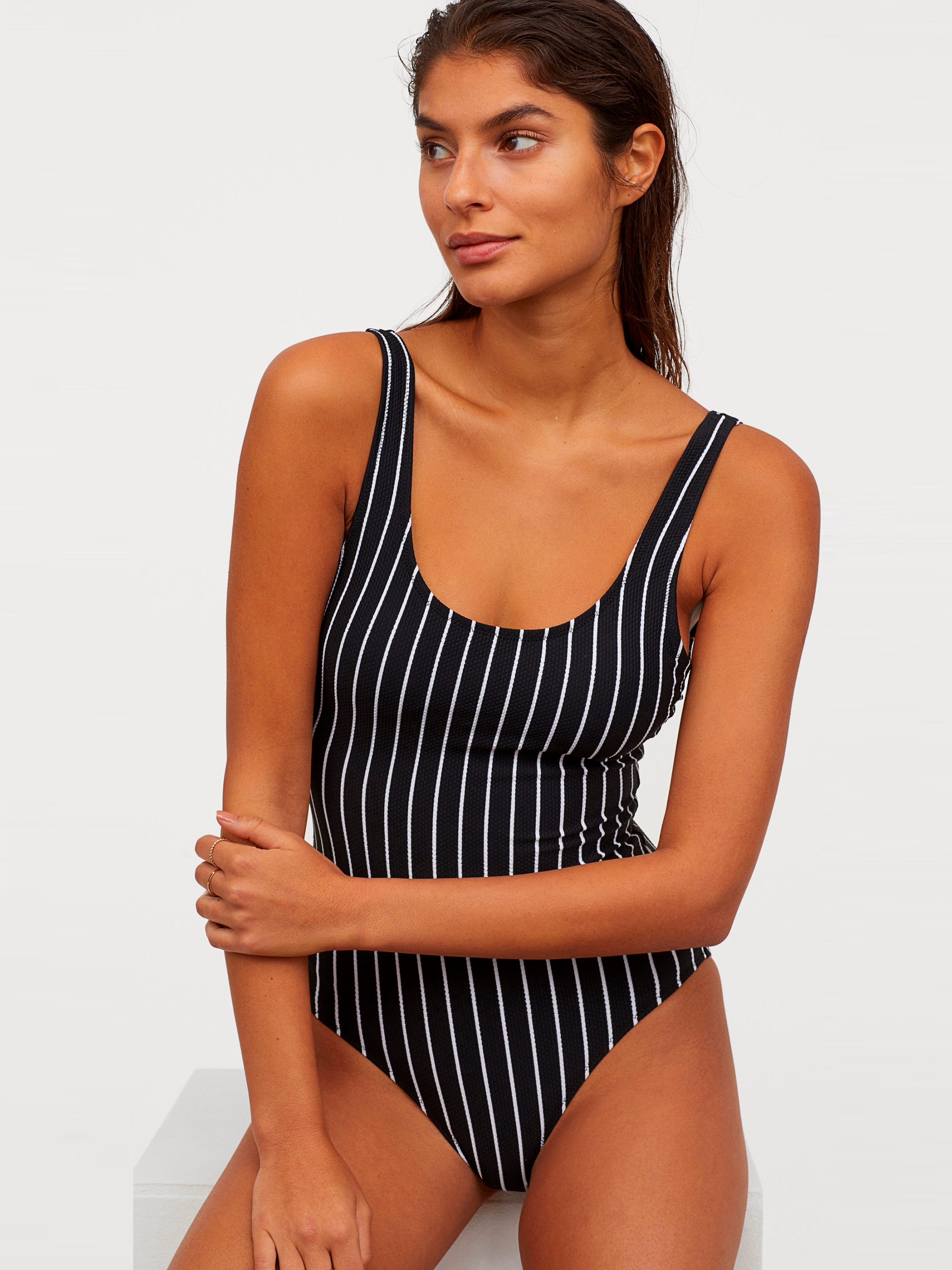 Купальник слитный женский H&M zh0559633 Черный, Купальник слитный женский H&M zh0559633 32 Черный
Купальник слитный женский H&M zh0559633 Черный, Купальник слитный женский H&M zh0559633 32 Черный