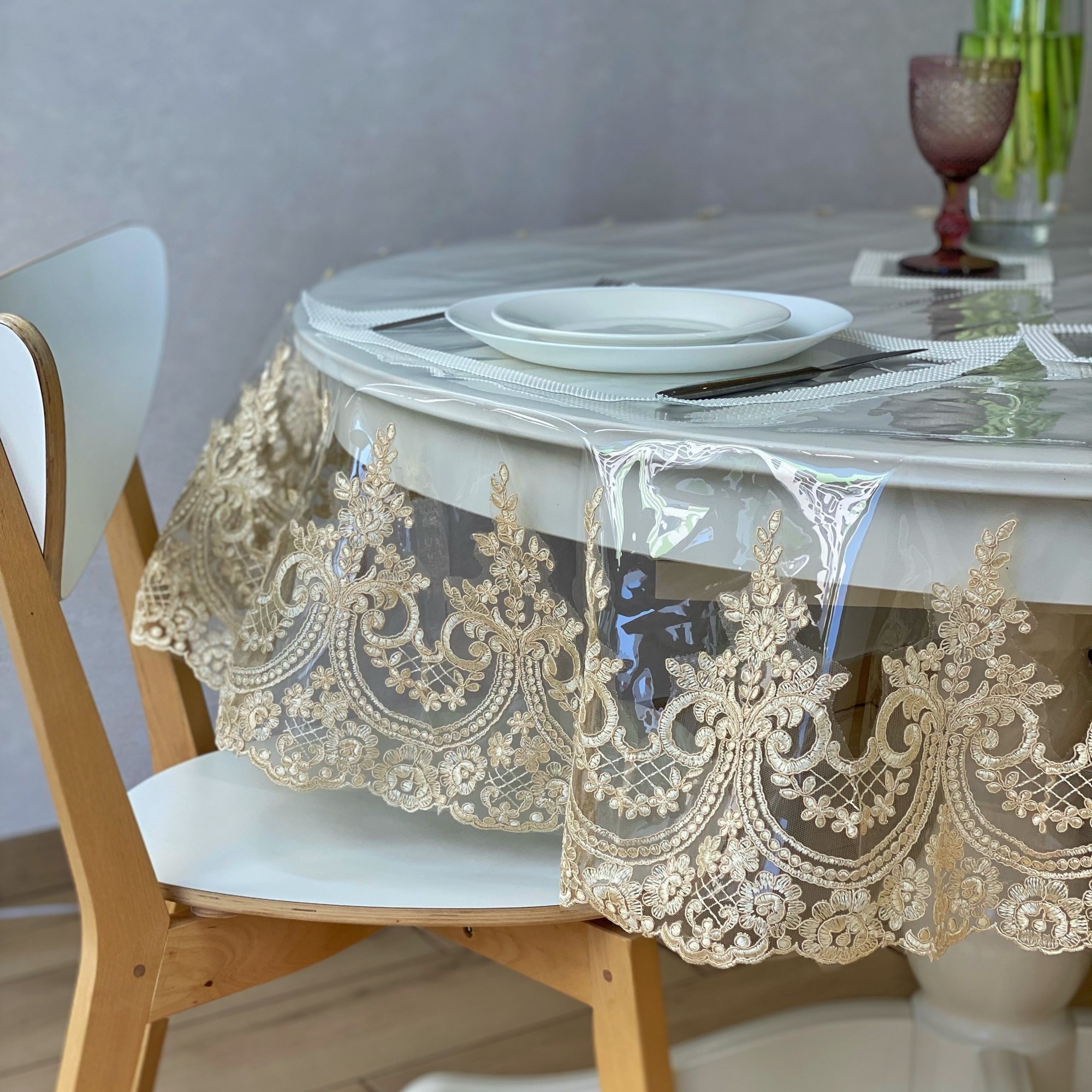 Силиконовая Скатерть с Королевским кружевом Золото 230х140 см 
Силиконовая Скатерть с Королевским кружевом Золото 230х140 см