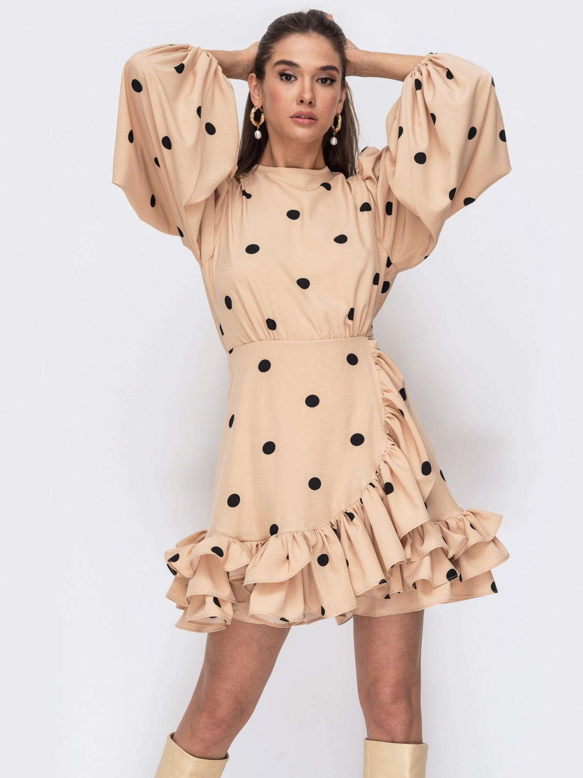 Платье Molegi 162688144 44 бежевый
Платье Molegi 162688144 44 бежевый