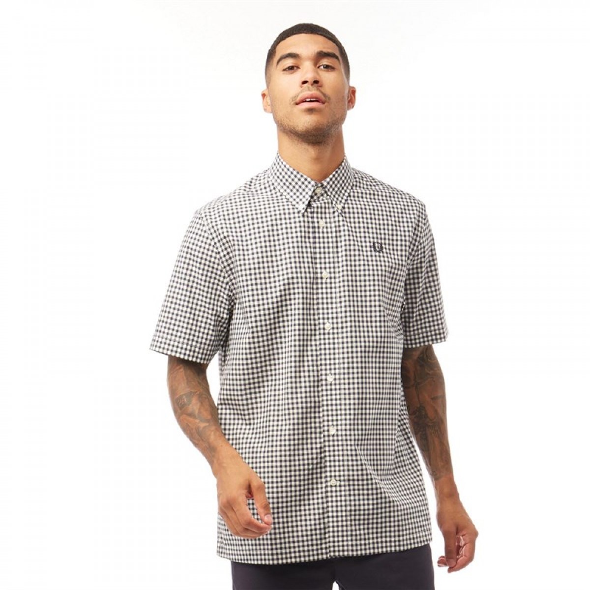 Рубашка Fred Perry Two Colour Gingham Short Sleeve Shirt Dark Airforce Navy, S (44)
Рубашка Fred Perry Two Colour Gingham Short Sleeve Shirt Dark Airforce Navy, S (44)