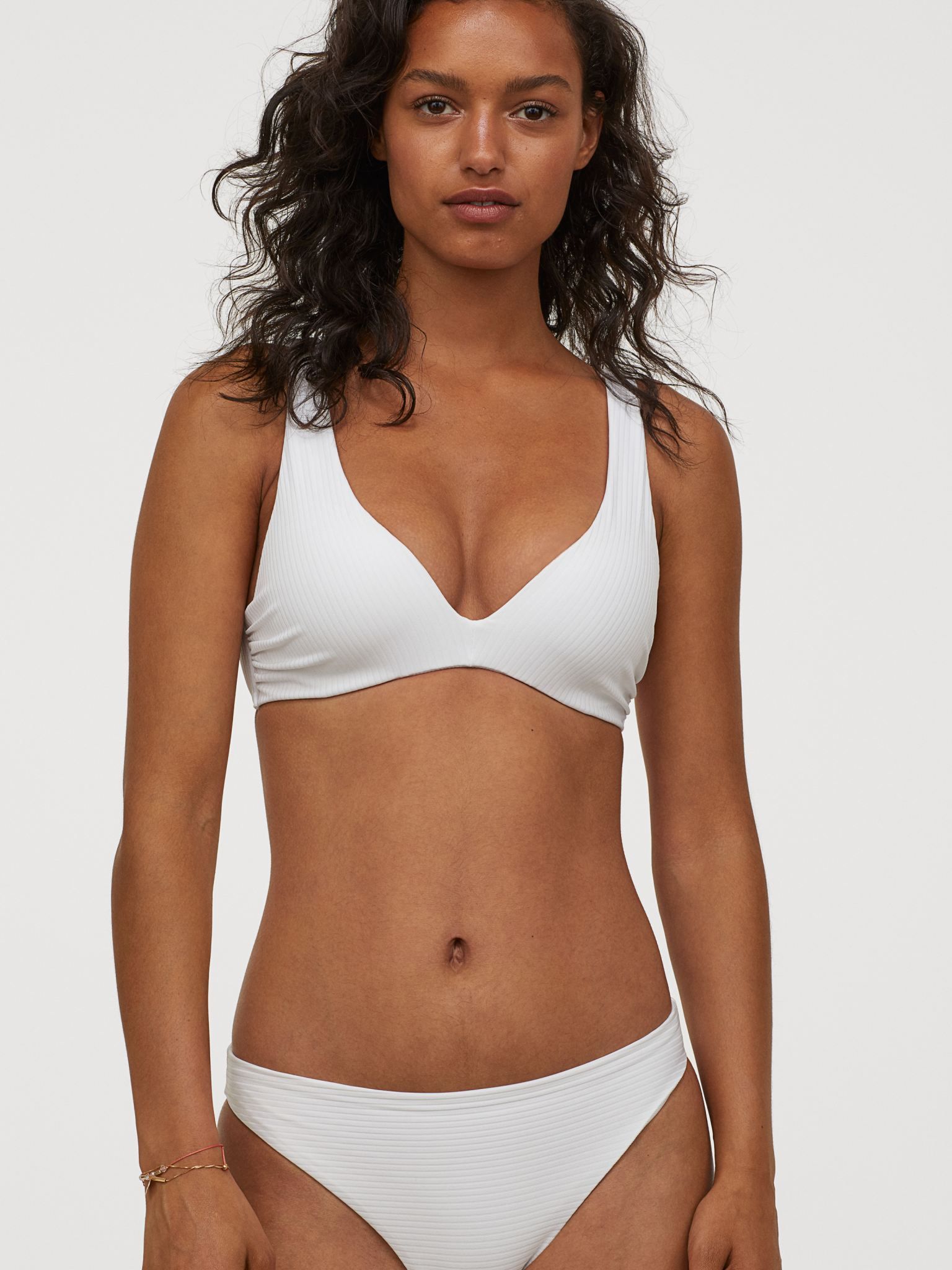 Нижняя часть купальника H&M 511-9192482 Белая, Нижняя часть купальника H&M 511-9192482 38 Белая
Нижняя часть купальника H&M 511-9192482 Белая, Нижняя часть купальника H&M 511-9192482 38 Белая