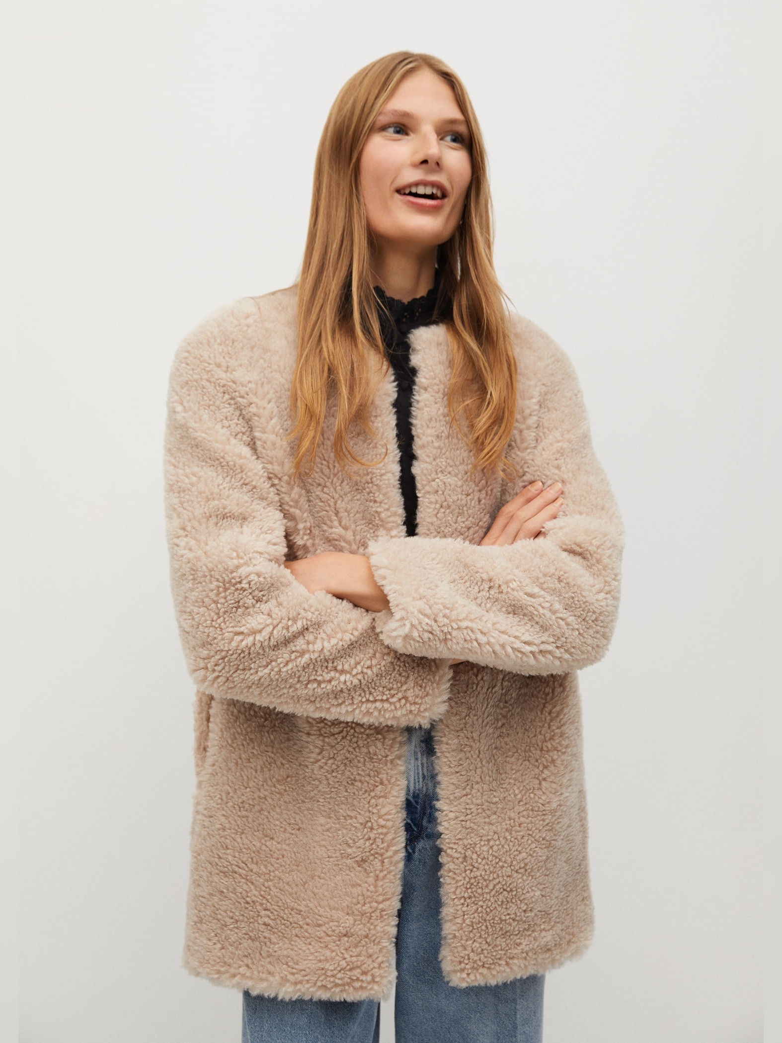 Полушубок Mango 77989206-08 M 
Полушубок Mango 77989206-08 M