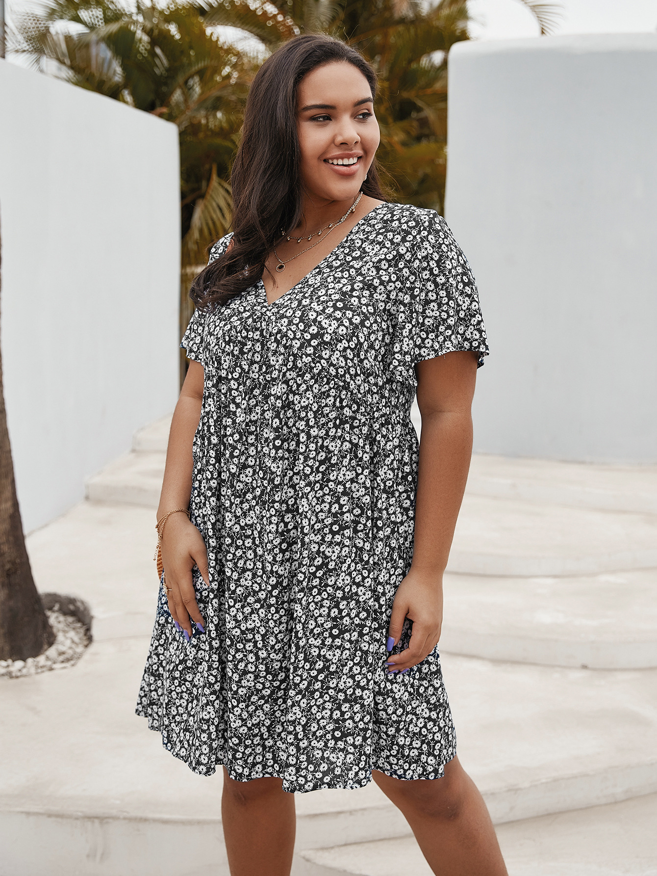 Платье женское с пышной юбкой Small white daisies Berni Fashion PLUS (XXXL) Черный
Платье женское с пышной юбкой Small white daisies Berni Fashion PLUS (XXXL) Черный