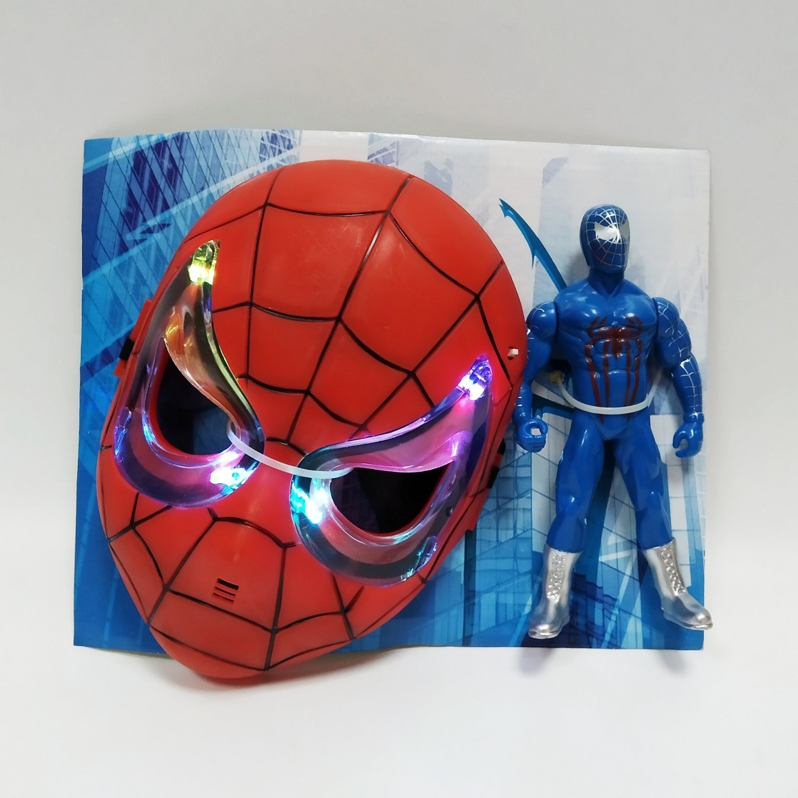 Игровой набор Человека Паука Spider Man 2 в 1: игровая фигурка и светящаяся маска 0768
Игровой набор Человека Паука Spider Man 2 в 1: игровая фигурка и светящаяся маска 0768