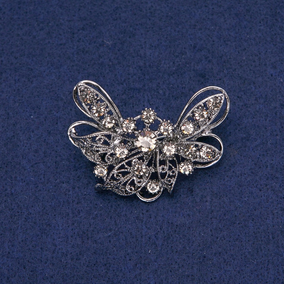 Брошь Цветок с серыми кристаллами 48х37мм, темный металл, ida39204
Брошь Цветок с серыми кристаллами 48х37мм, темный металл, ida39204