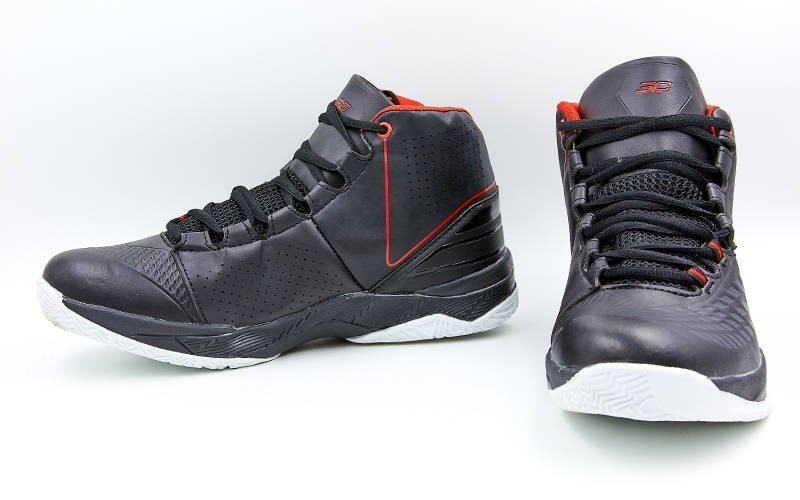 Баскетбольные кроссовки мужские SC-1708-2 р.44 (28 см) Черный/Красный 
Баскетбольные кроссовки мужские SC-1708-2 р.44 (28 см) Черный/Красный