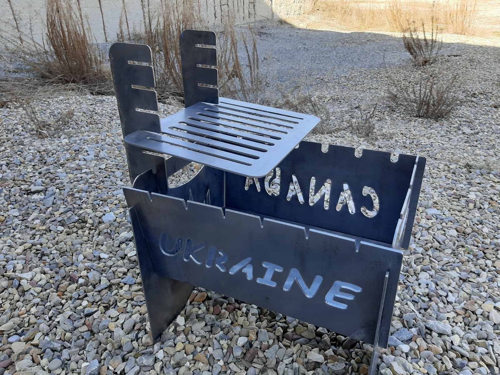 Мангал разборной портативный со съемной полкой, 6 шампуров + ПОДАРОК опахало и перчатки
Мангал разборной портативный со съемной полкой, 6 шампуров + ПОДАРОК опахало и перчатки