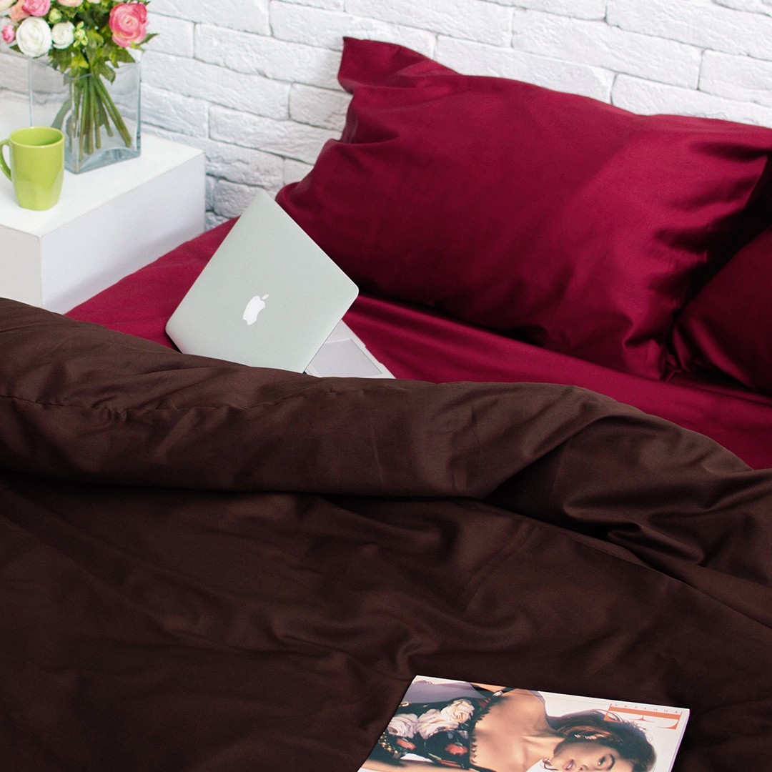 Комплект постельного белья Хлопковые традиции цвет Бордо и Шоколад Евро размер 200х220 Люкс-Сатин 100% хлопок 
Комплект постельного белья Хлопковые традиции цвет Бордо и Шоколад Евро размер 200х220 Люкс-Сатин 100% хлопок