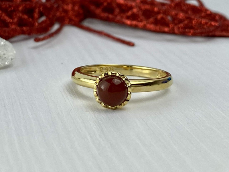 Серебряное кольцо в позолоте 925 проба с камнем Гранат Пироп Натуральный Sky Jewelry 001873
Серебряное кольцо в позолоте 925 проба с камнем Гранат Пироп Натуральный Sky Jewelry 001873