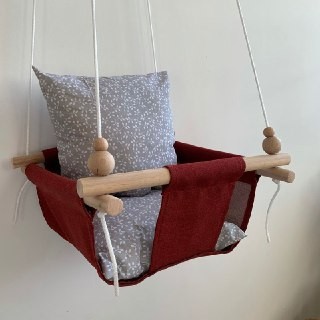 Детская качеля Infancy Веточки, Бордовая основа
Детская качеля Infancy Веточки, Бордовая основа