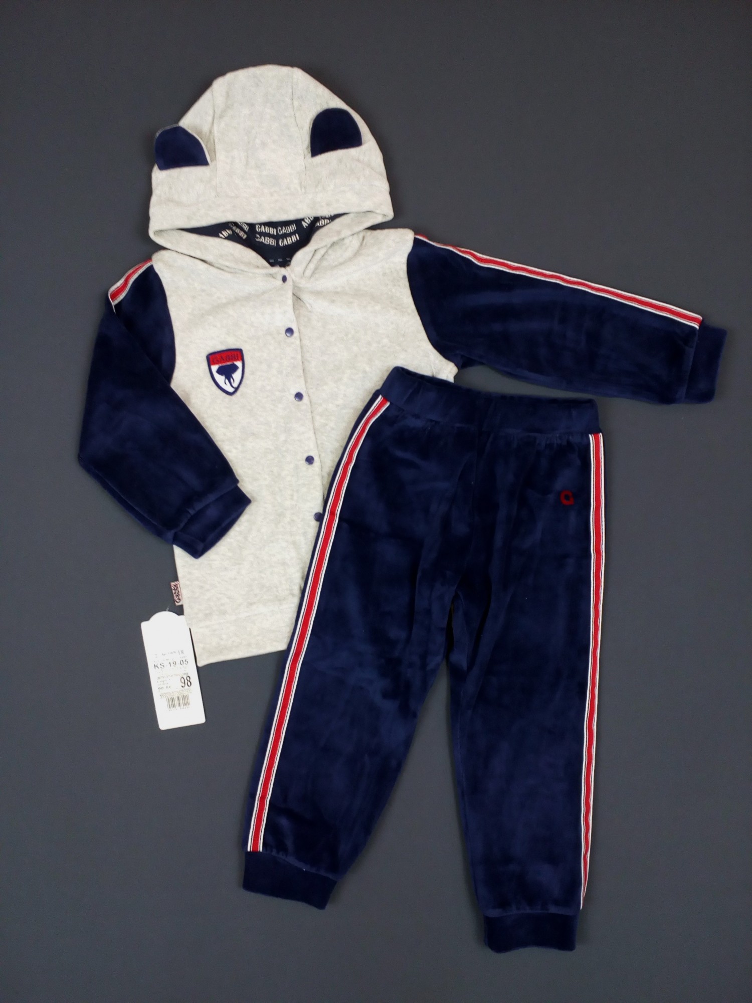 Костюм спортивный кофта + штаны GABBI KS-19-05 98см светло-серый с тёмно-синим 11579
Костюм спортивный кофта + штаны GABBI KS-19-05 98см светло-серый с тёмно-синим 11579