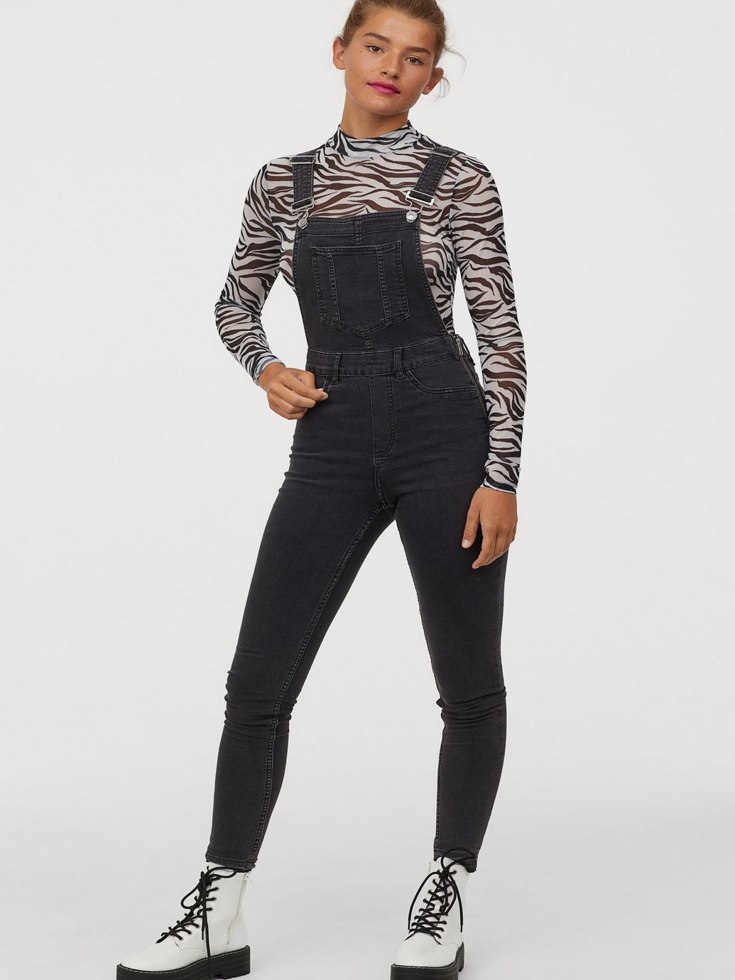 Полукомбинезон джинсовый H&M 02-0689563-9 Темно-серый (СА2000001633786, Полукомбинезон джинсовый H&M 02-0689563-9 38 Темно-серый (СА2000001633786)
Полукомбинезон джинсовый H&M 02-0689563-9 Темно-серый (СА2000001633786, Полукомбинезон джинсовый H&M 02-0689563-9 38 Темно-серый (СА2000001633786)
