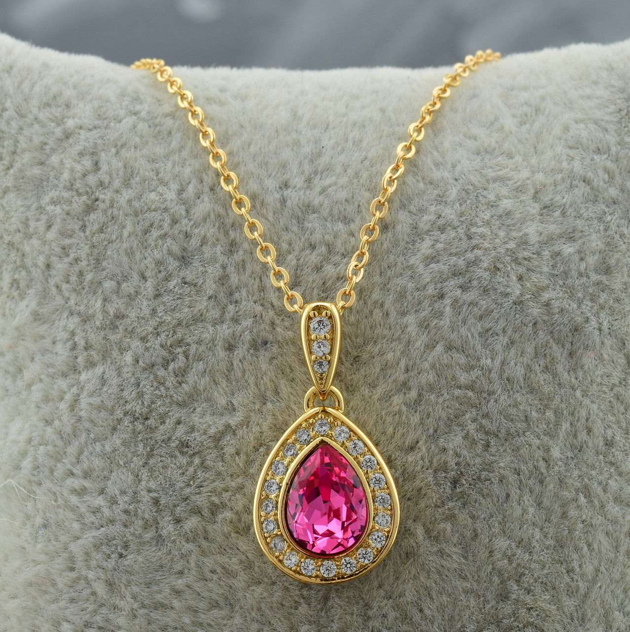 Колье Xuping с кристаллами Swarovski 87100 размеры 40 + 6х0.1 см кулон 20х11 мм цвет розовый позолота 18К
Колье Xuping с кристаллами Swarovski 87100 размеры 40 + 6х0.1 см кулон 20х11 мм цвет розовый позолота 18К