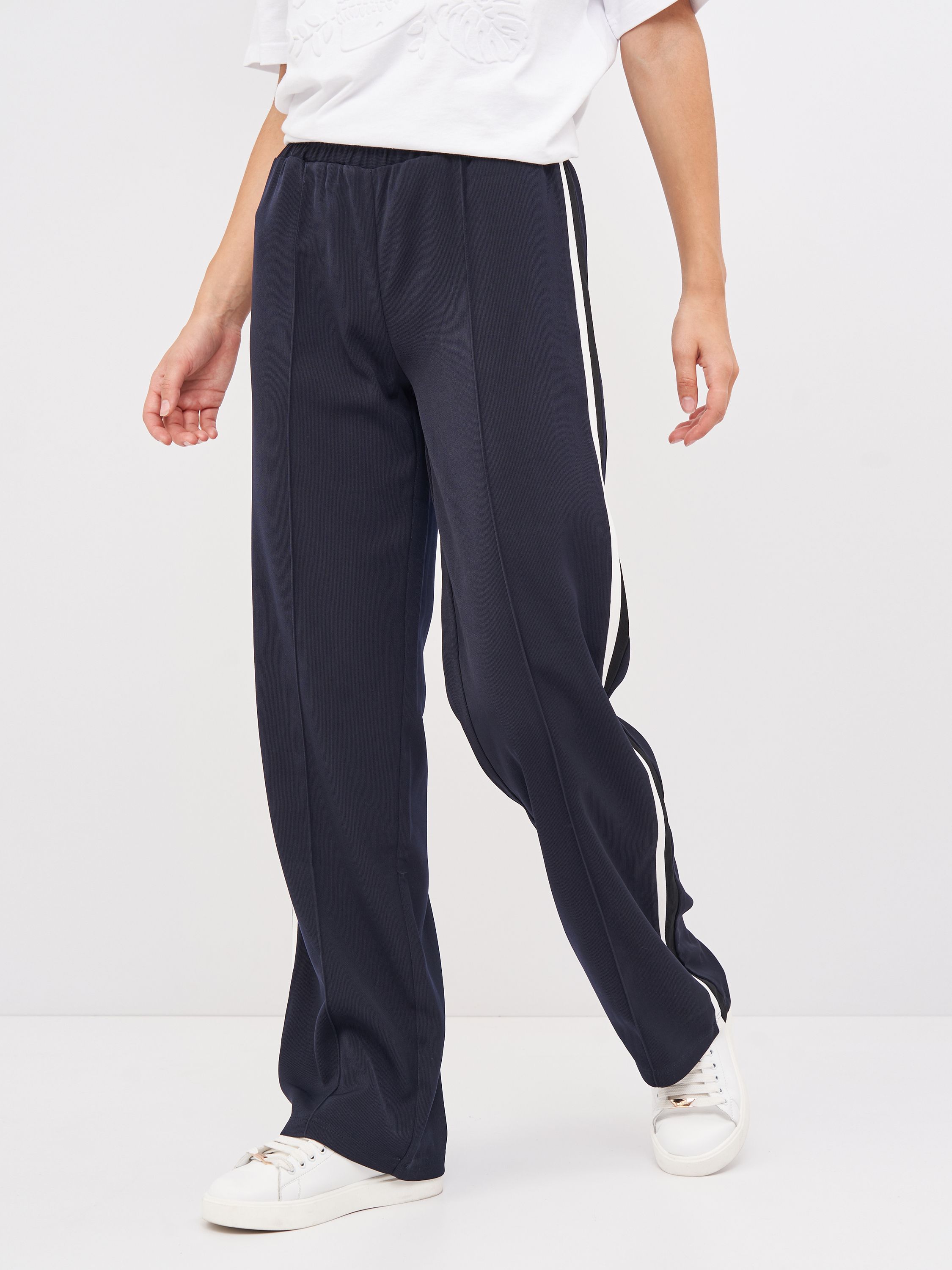 Спортивные штаны Pull & Bear 9680/353/401 Синие с белым, Спортивные штаны Pull & Bear 9680/353/401 M Синие с белым
Спортивные штаны Pull & Bear 9680/353/401 Синие с белым, Спортивные штаны Pull & Bear 9680/353/401 M Синие с белым