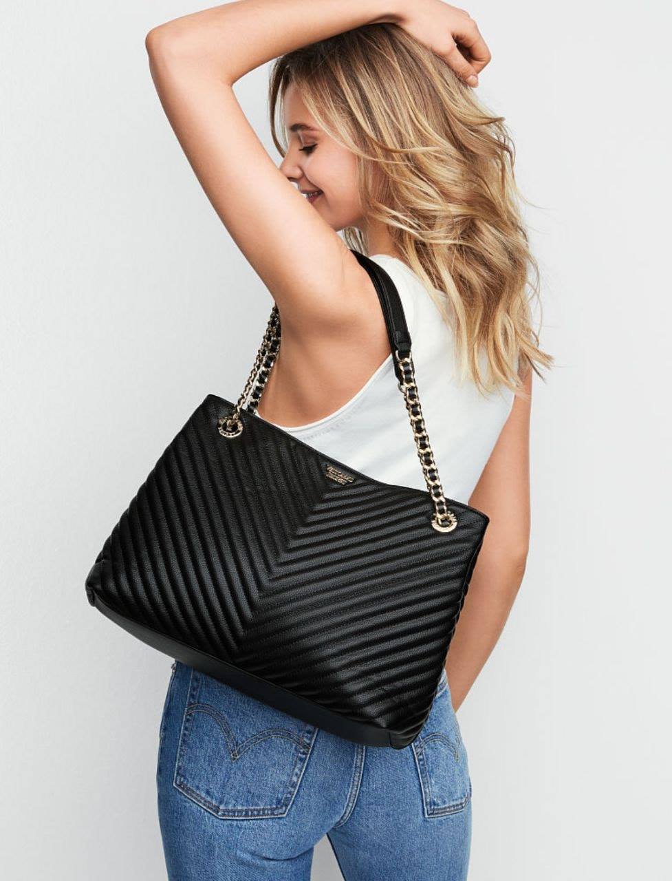 Сумка Victoria's Secret шоппер art245465 (Черный, размер большой)
Сумка Victoria's Secret шоппер art245465 (Черный, размер большой)