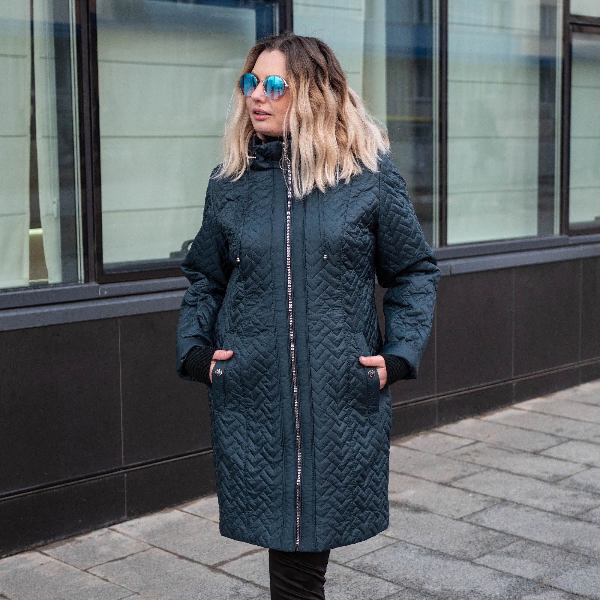 Удлиненная женская демисезонная куртка большого размера UF-Fashion Адель-g 58 морская волна
Удлиненная женская демисезонная куртка большого размера UF-Fashion Адель-g 58 морская волна
