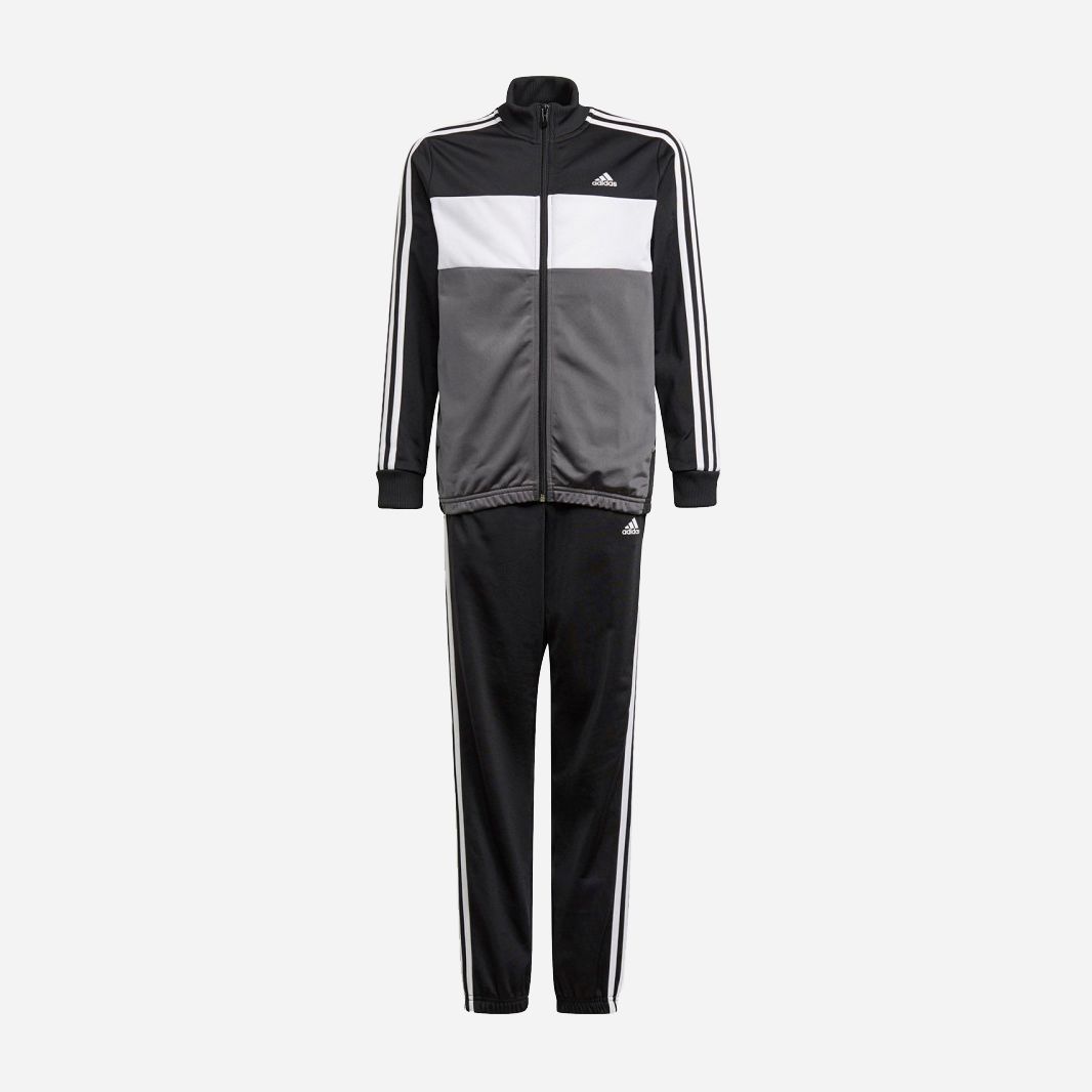 Спортивный костюм детский Adidas B Tiberio Ts GN3970 146-152 см Black (4064044904751)
Спортивный костюм детский Adidas B Tiberio Ts GN3970 146-152 см Black (4064044904751)