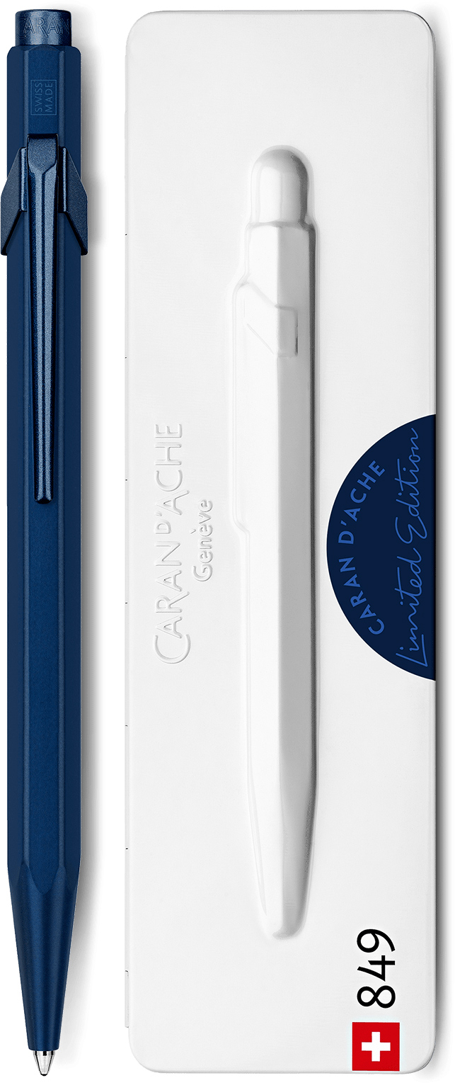 Ручка шариковая Caran d'Ache 849 Claim Your Style монохром Синяя в подарочном футляре/Стержень 1 мм Синий (7630002347167)
Ручка шариковая Caran d'Ache 849 Claim Your Style монохром Синяя в подарочном футляре/Стержень 1 мм Синий (7630002347167)