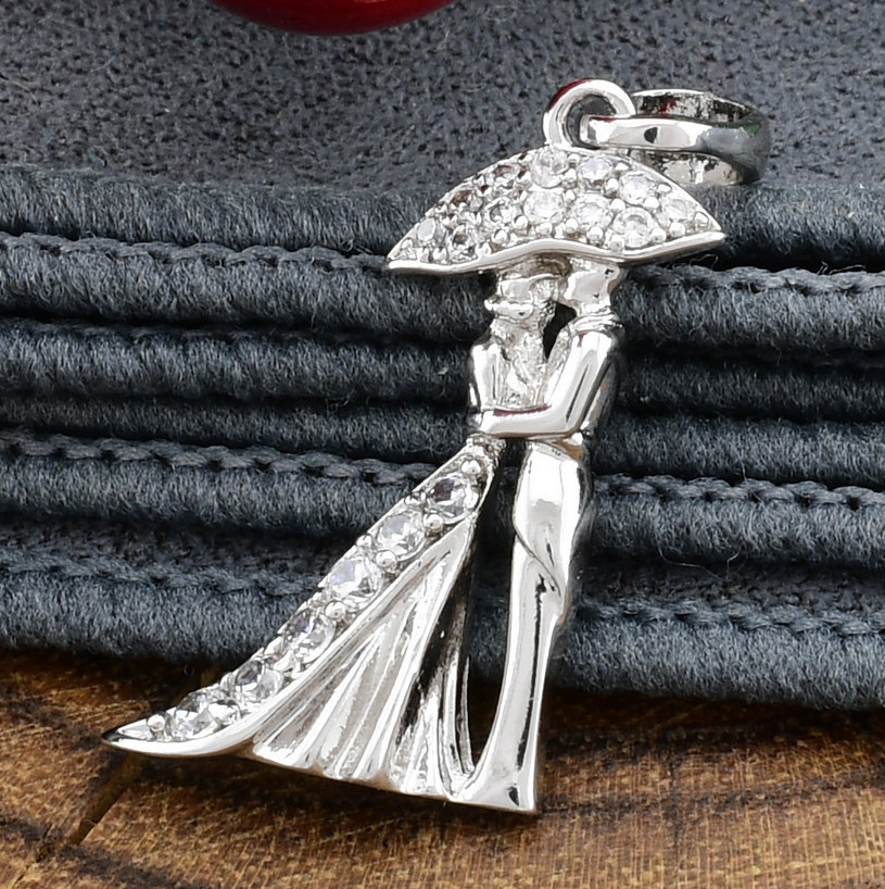 Кулон Xuping для цепочек до 2 мм 80424 размер 25х12 мм белые фианиты позолота Белое Золото
Кулон Xuping для цепочек до 2 мм 80424 размер 25х12 мм белые фианиты позолота Белое Золото