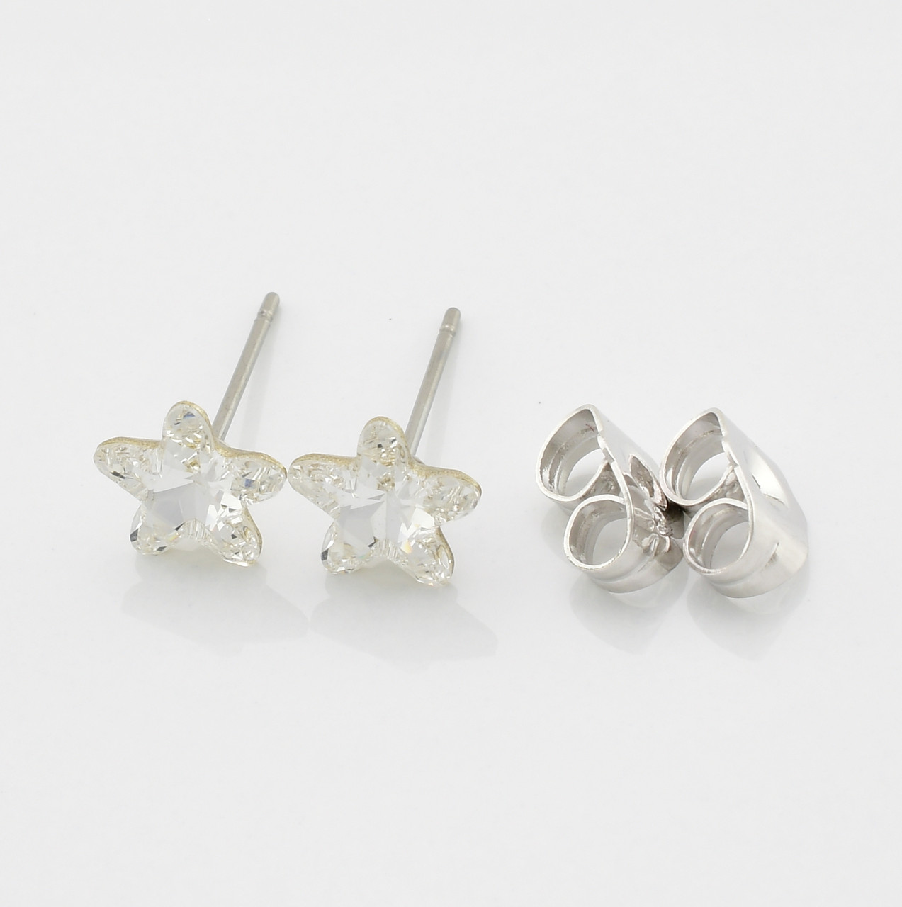 Сережки Xuping з кристалами Swarovski 83057БЗ розмір 7х7 мм колір білий позолота Біле Золото
Сережки Xuping з кристалами Swarovski 83057БЗ розмір 7х7 мм колір білий позолота Біле Золото