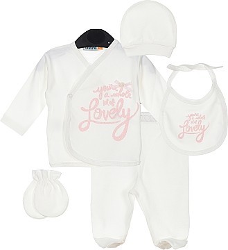 Комплект на виписку 5 предметів для дівчинки LOVELY Bonne Baby білий 56 р. 326092
Комплект на виписку 5 предметів для дівчинки LOVELY Bonne Baby білий 56 р. 326092