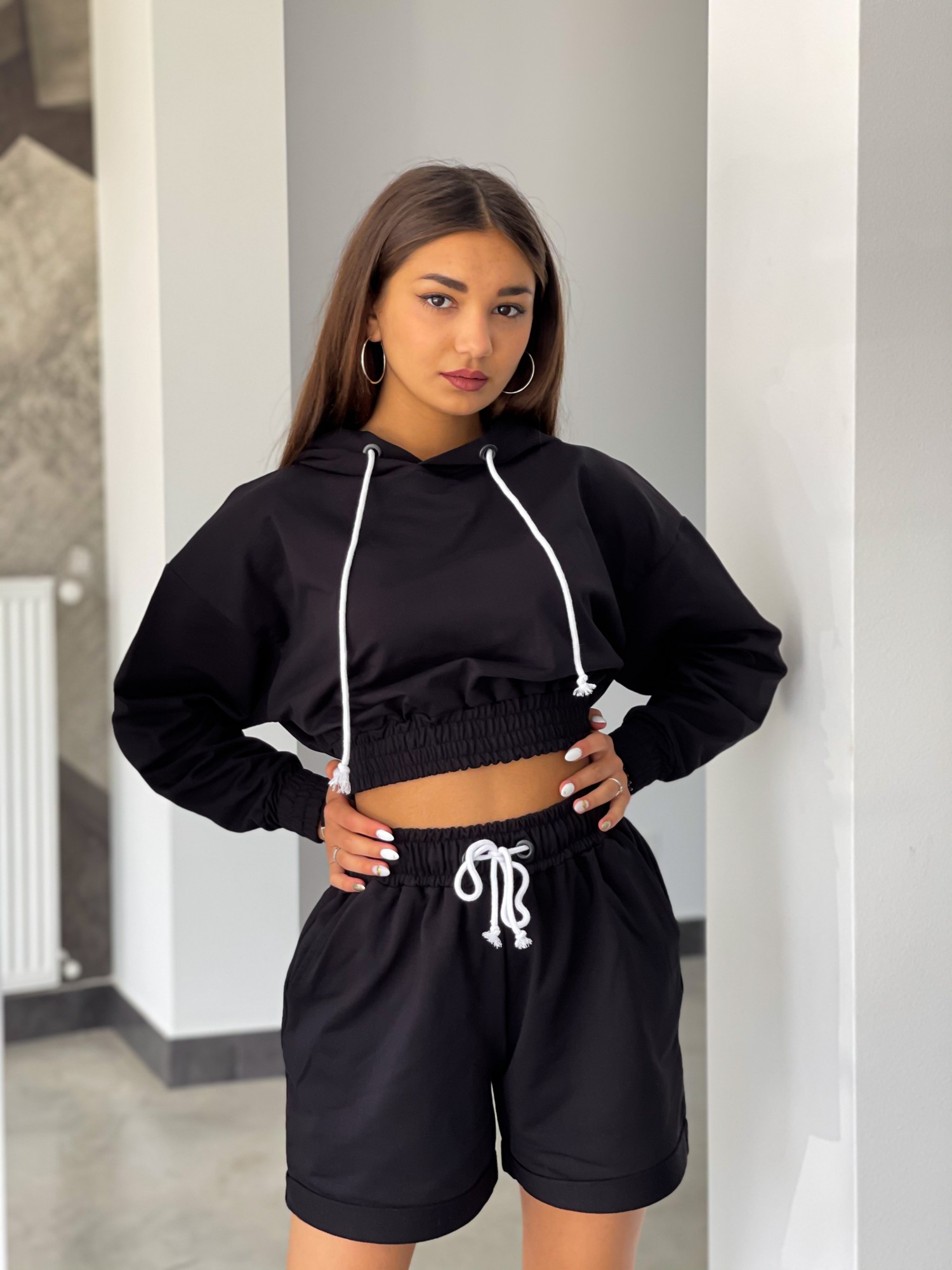 Костюм Baysho худи с шортами с закатом Двунитка XS Черный (BD1201-100/bd0503-100)
Костюм Baysho худи с шортами с закатом Двунитка XS Черный (BD1201-100/bd0503-100)