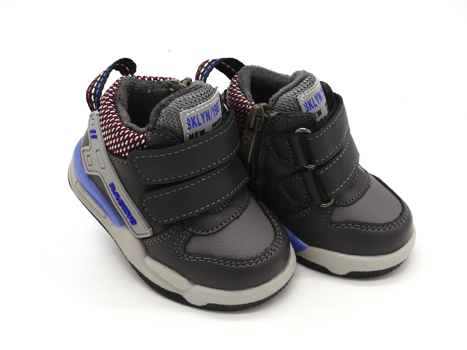 Ботинки Tom. M на флисе графит (9397) 21(р)
Ботинки Tom. M на флисе графит (9397) 21(р)