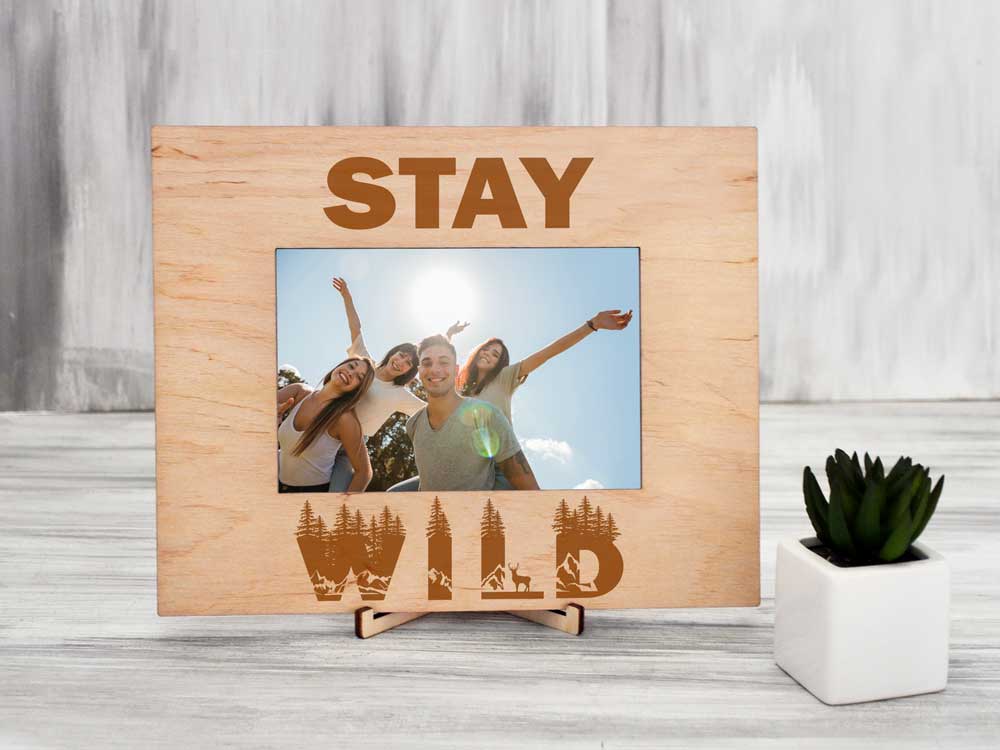 Подарочная рамка для фото из натурального дерева с гравировкой "Stay wild" 13х18, горизонтальная, Светлое дерево, WOODPRESENT
Подарочная рамка для фото из натурального дерева с гравировкой "Stay wild" 13х18, горизонтальная, Светлое дерево, WOODPRESENT