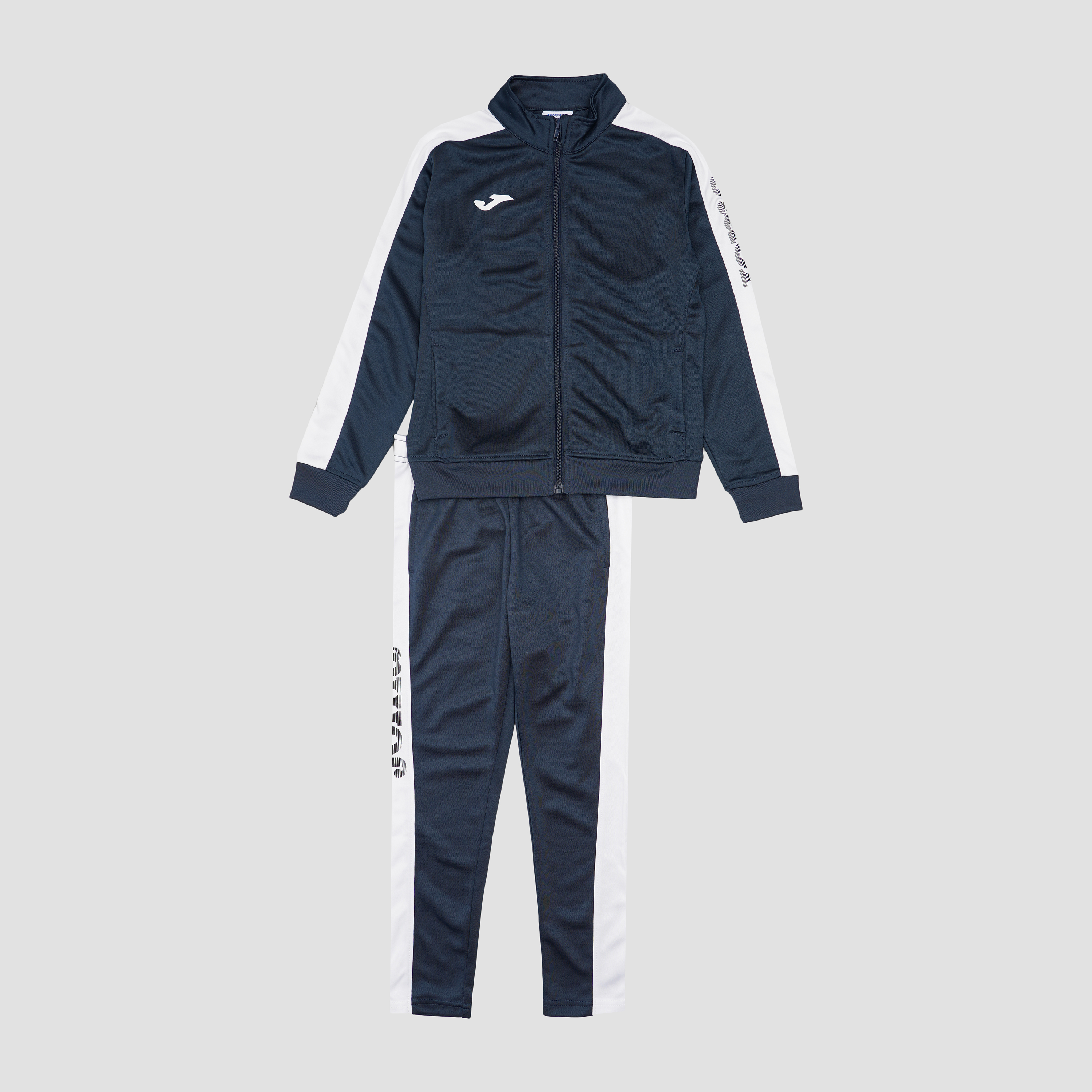 Спортивный костюм детский JOMA Academy III 101584.331 153-164 см XS Темно-синий (8424309063139)
Спортивный костюм детский JOMA Academy III 101584.331 153-164 см XS Темно-синий (8424309063139)