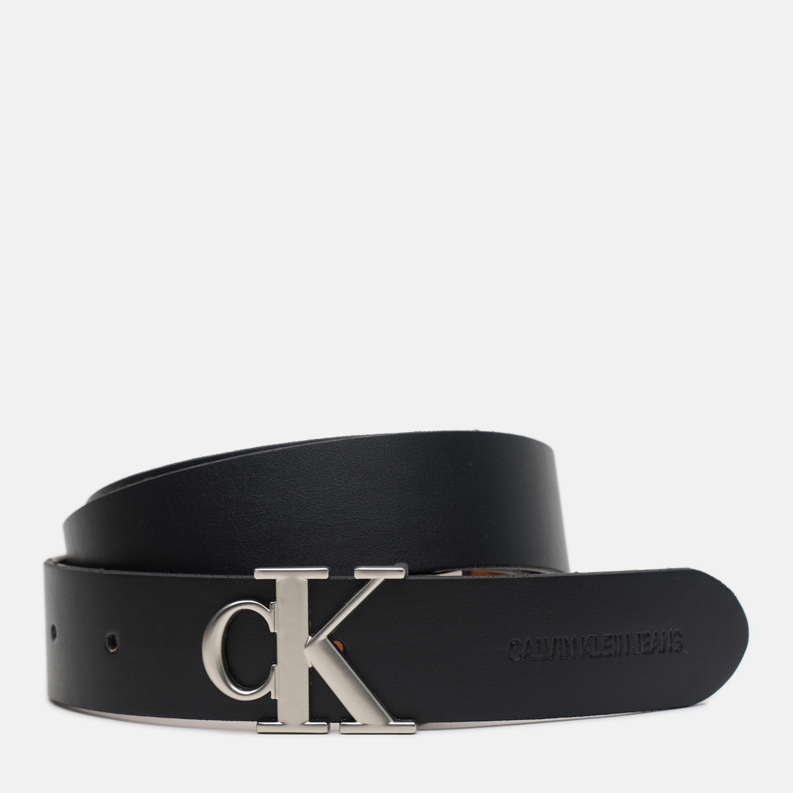 Ремень женский кожаный Calvin Klein Jeans Mono hardware round rev plq 30 K60K607601-00V 90 см Черный
Ремень женский кожаный Calvin Klein Jeans Mono hardware round rev plq 30 K60K607601-00V 90 см Черный