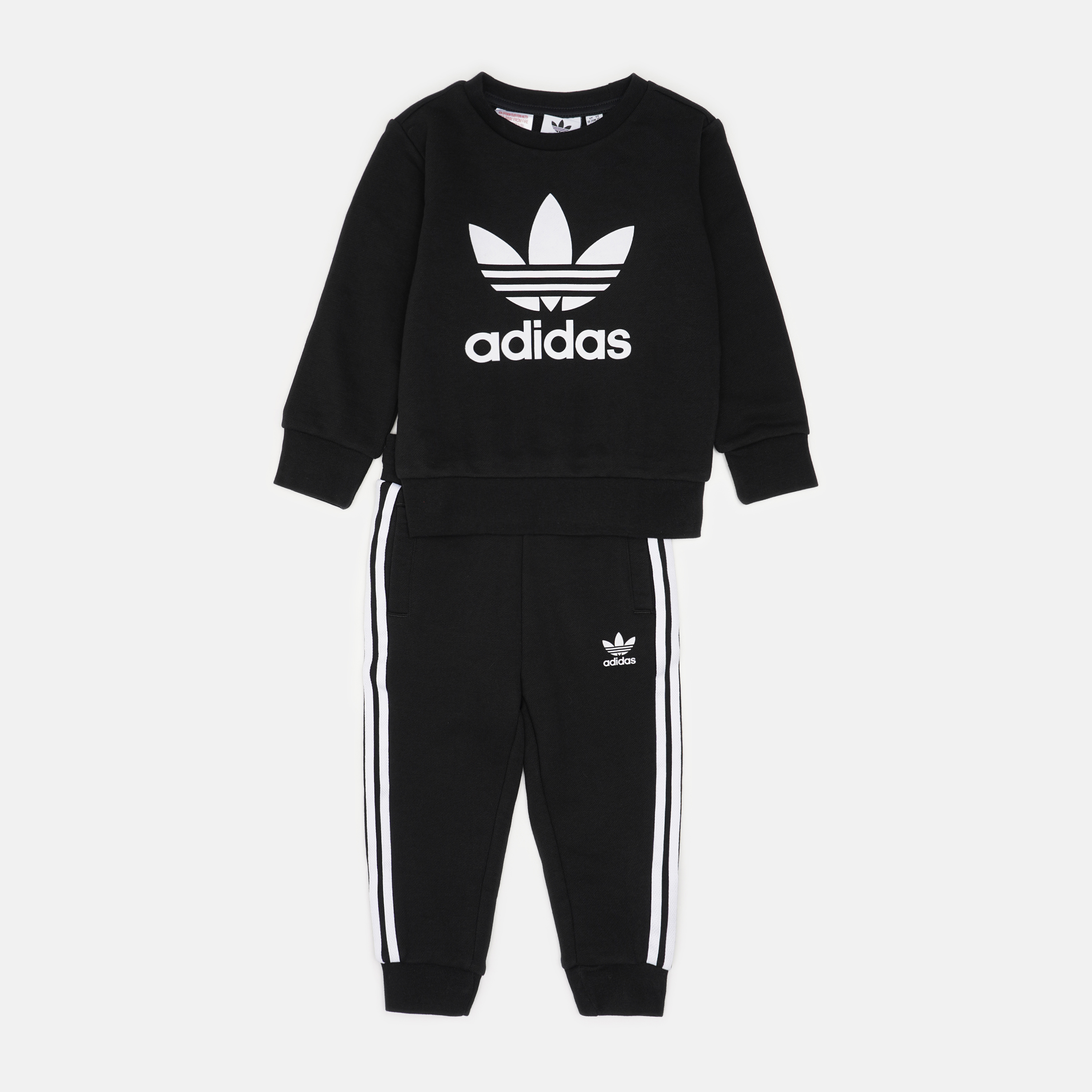 Спортивный костюм детский Adidas Crew Set ED7679 104 см Black/White (4061622865312)
Спортивный костюм детский Adidas Crew Set ED7679 104 см Black/White (4061622865312)