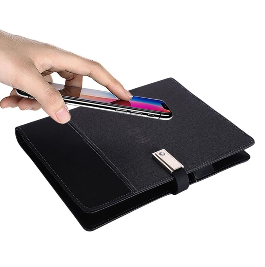 Блокнот бизнес-ежедневник Notebook с флешкой 16 Гб и беспроводной зарядкой Power Bank 8000 mAh Черный
Блокнот бизнес-ежедневник Notebook с флешкой 16 Гб и беспроводной зарядкой Power Bank 8000 mAh Черный