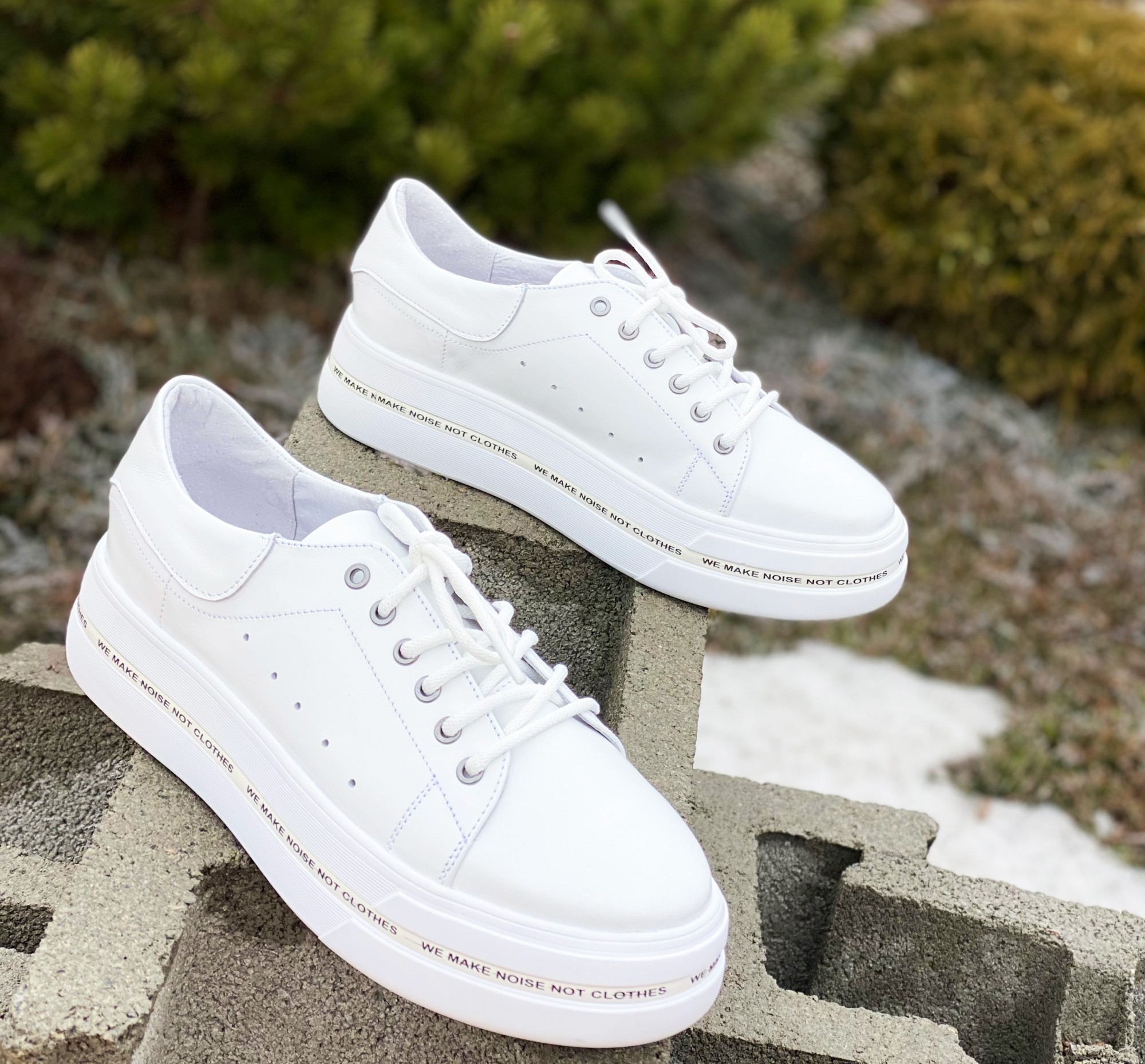 Кеды женские M.KraFVT КР-81 белый весна осень лето кожаные на платформе 41 размер 26.5 см (1402)
Кеды женские M.KraFVT КР-81 белый весна осень лето кожаные на платформе 41 размер 26.5 см (1402)